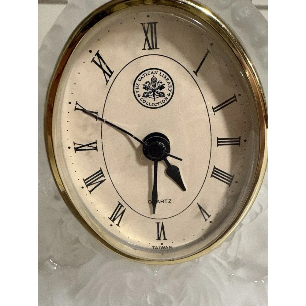 Clock vintage vatican